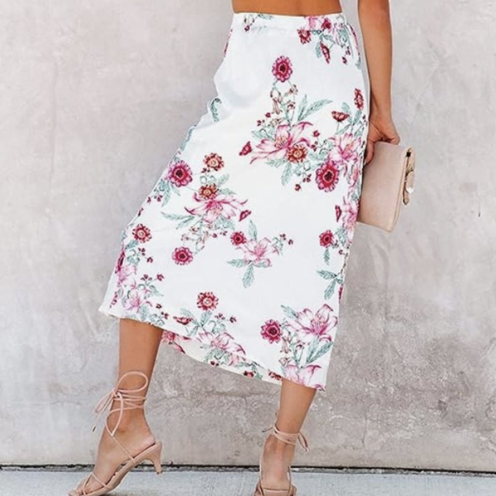 Women’s Floral Midi Skirt. Size S